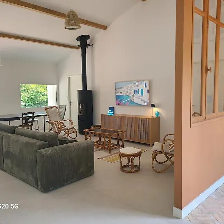 Maison Rénovée, 5 Min à Pied De La Plage, Jardin